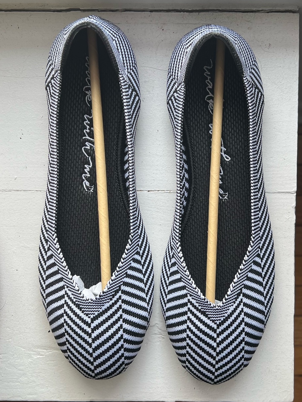 Comfort Knit Ballet Flats - Black & White